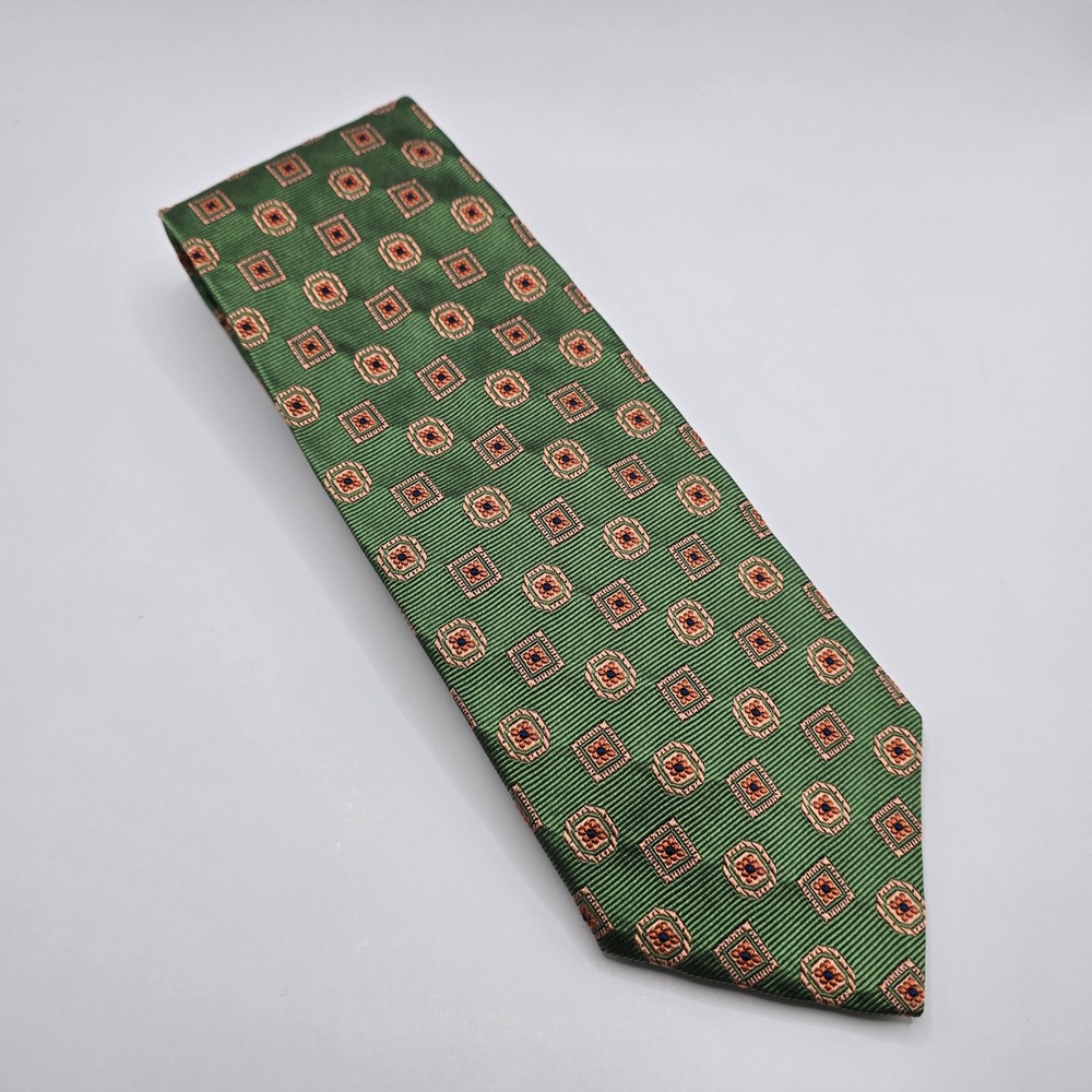 Brooks Brothers Mens Green Silk Geometric Medallion Ribbed Necktie USA Made